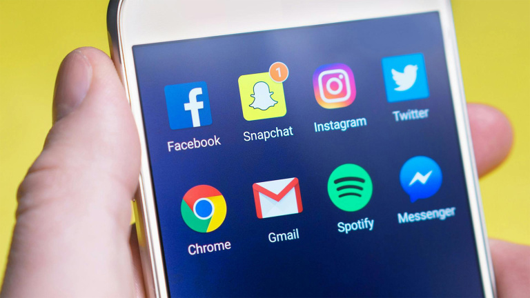 Social media and politics, a winning combination?